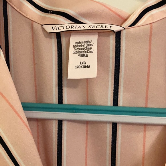 VS Lounge/Sleeping Romper - Picture 2 of 5